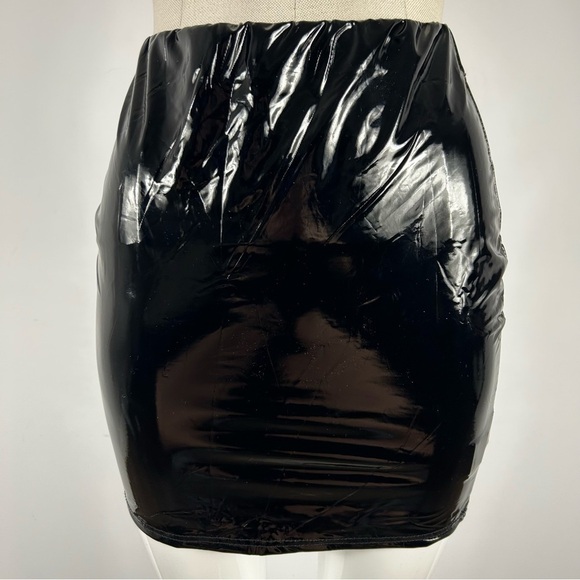 ❤️ NWT Missguided patent leather Skirt 4 - Picture 3 of 12